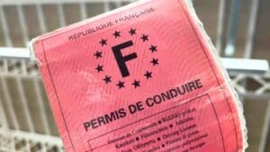 permis de conduire rose voici la nouvelle date limite officielle pour le changer, après il ne sera plus valable